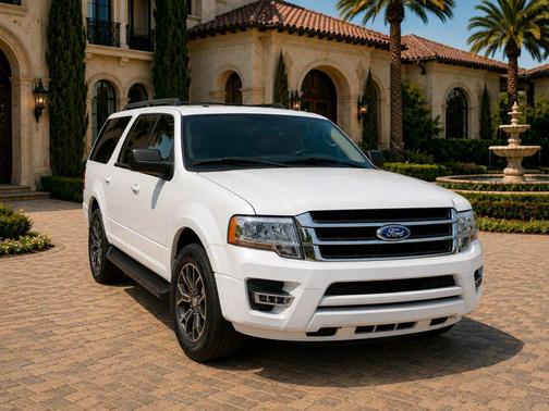 White 2017 Ford Expedition EL XLT