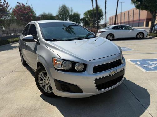 2016 Chevrolet Sonic LT