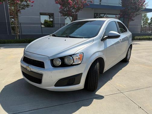 2016 Chevrolet Sonic LT