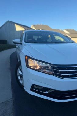 Pure White 2017 Volkswagen Passat 1.8T S