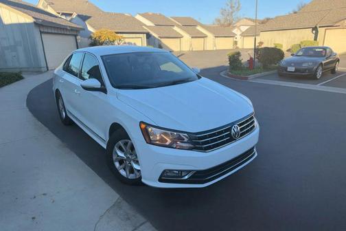 Pure White 2017 Volkswagen Passat 1.8T S