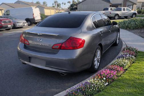 2011 INFINITI G37 Journey