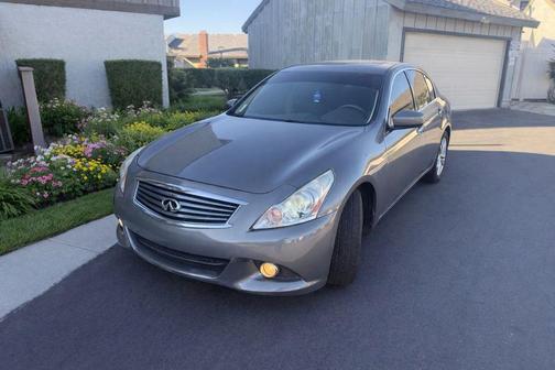 2011 INFINITI G37 Journey