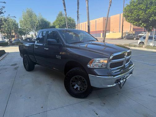 2016 RAM 1500 SLT