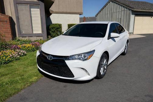 2015 Toyota Camry SE