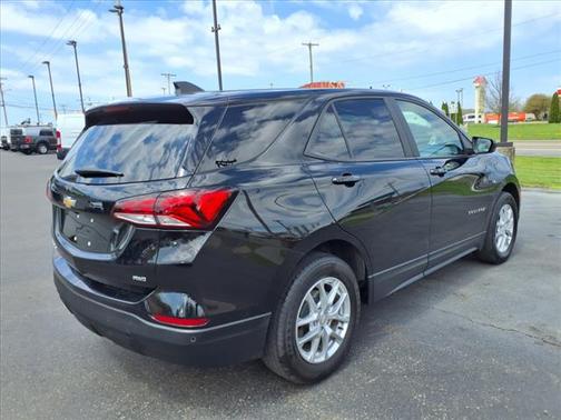 2022 Chevrolet Equinox LS