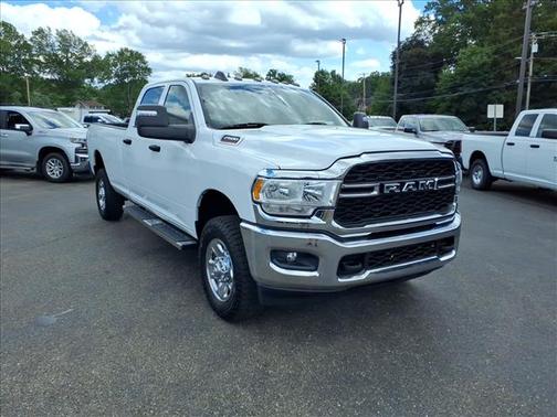 White 2024 RAM 2500 Tradesman 4x4 Crew Cab 8' Box