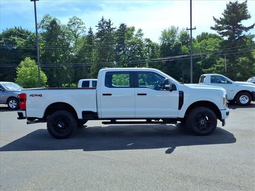 White 2023 Ford F-250 XL