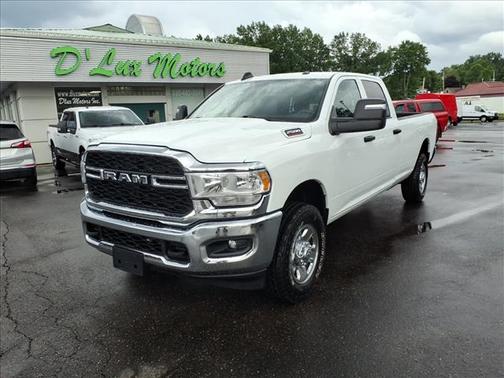 White 2024 RAM 2500 Tradesman 4x4 Crew Cab 8' Box