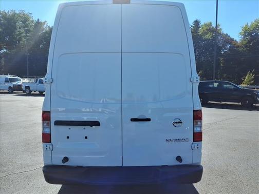 2021 Nissan NV Cargo NV3500 HD S V8