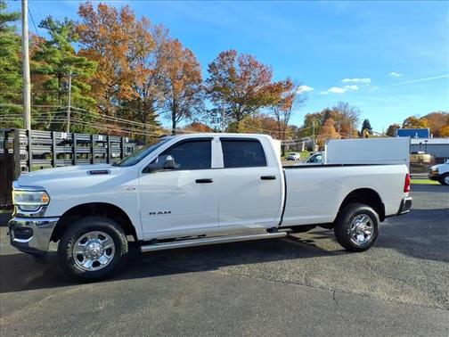 2019 RAM 2500 Tradesman 4x4 Crew Cab 8' Box
