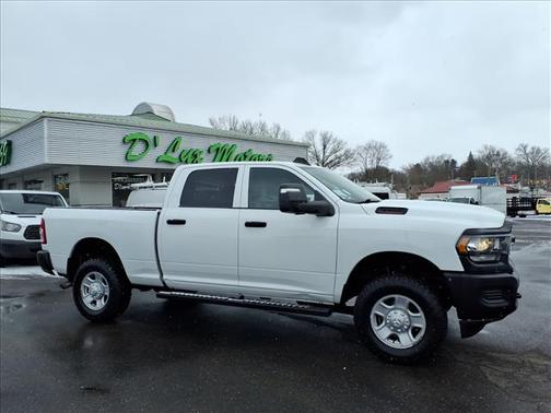 2023 RAM 2500 Tradesman 4x4 Crew Cab 6'4'' Box