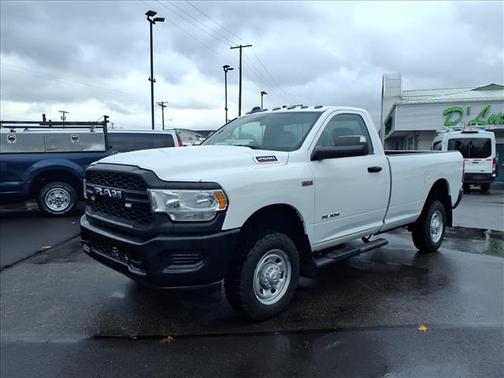 2022 RAM 2500 Tradesman 4x4 Reg Cab 8' Box