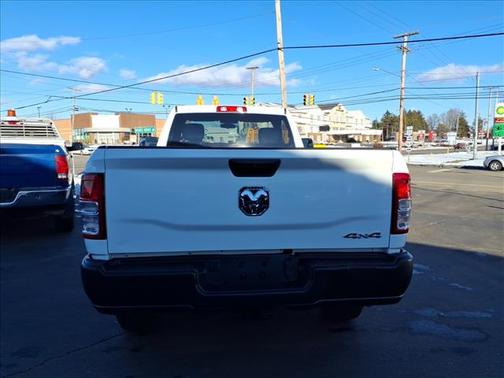 2022 RAM 2500 Tradesman 4x4 Reg Cab 8' Box