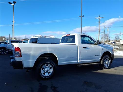 2022 RAM 2500 Tradesman 4x4 Reg Cab 8' Box