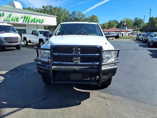 White 2014 RAM 2500 4WD Crew Cab 169'' Tradesman