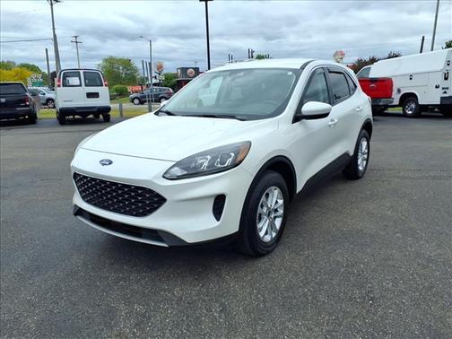 White 2021 Ford Escape SE