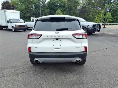 White 2021 Ford Escape SE