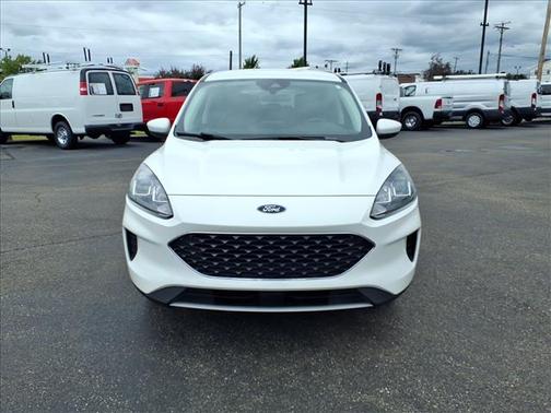 White 2021 Ford Escape SE