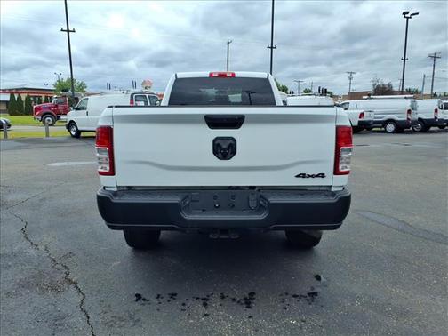 White 2022 RAM 2500 Tradesman 4x4 Crew Cab 8' Box