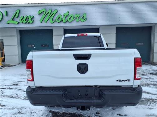 2022 RAM 2500 Tradesman 4x4 Crew Cab 8' Box