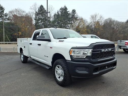 2020 RAM 2500 Tradesman 4x4 Crew Cab 8' Box