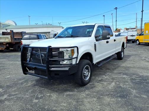 White 2018 Ford F-250 XL