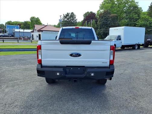 White 2018 Ford F-250 XL