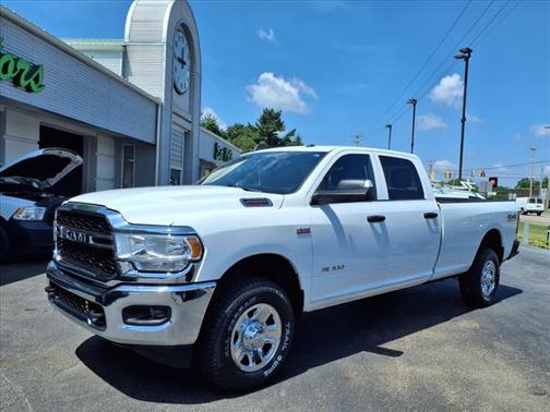 2021 RAM 2500 Tradesman 4x4 Crew Cab 8' Box