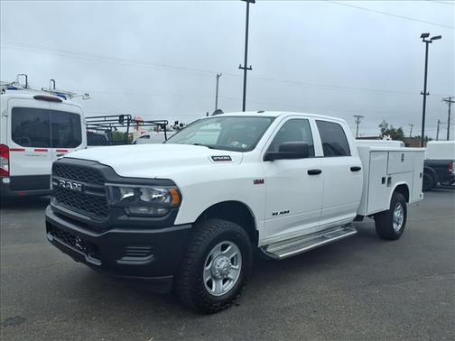2020 RAM 2500 Tradesman 4x4 Crew Cab 8' Box