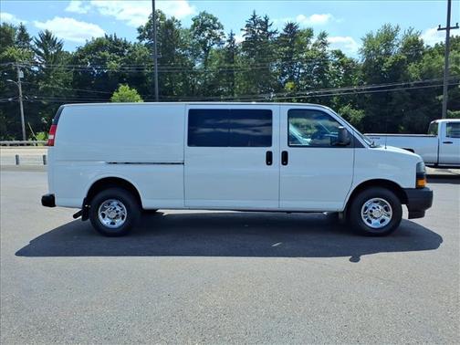 White 2018 Chevrolet Express 3500 RWD 3500 155''