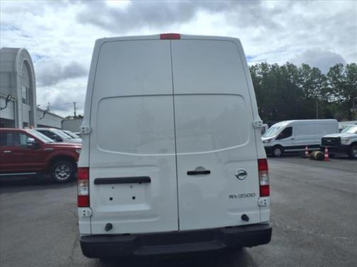 2021 Nissan NV Cargo NV3500 HD S V8