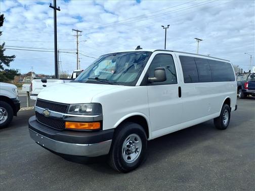 2017 Chevrolet Express 3500 LT