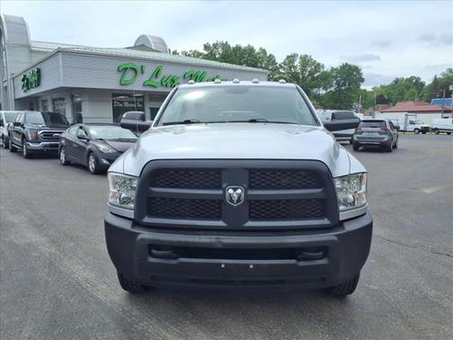 2018 RAM 3500 Tradesman 4x4 Crew Cab 8' Box