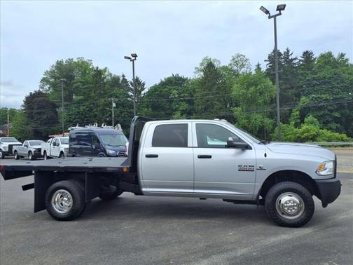 2018 RAM 3500 Tradesman 4x4 Crew Cab 8' Box