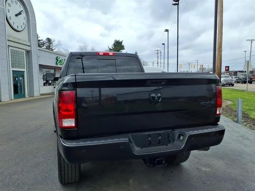 Black 2017 RAM 2500 Big Horn 4x4 Crew Cab 6'4'' Box