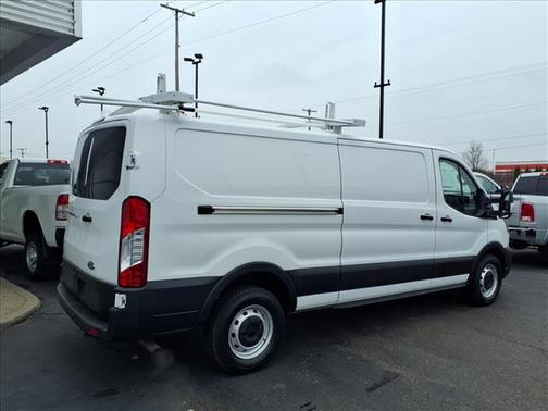 2022 Ford Transit-250 Base