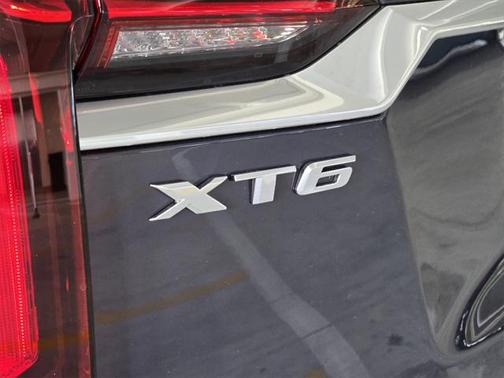 2025 Cadillac XT6 Luxury FWD