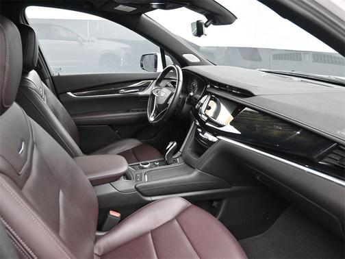 2023 Cadillac XT6 Premium Luxury FWD