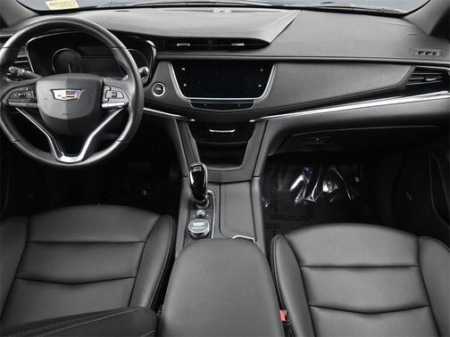 2022 Cadillac XT6 Luxury FWD