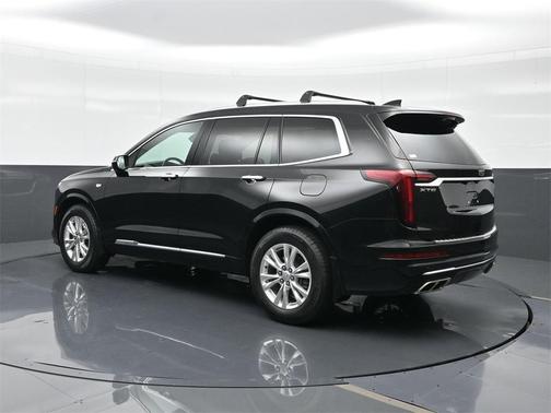 2022 Cadillac XT6 Luxury FWD
