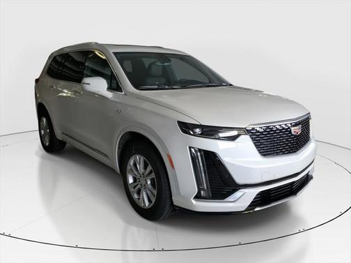 2025 Cadillac XT6 Luxury FWD