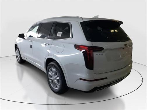 2025 Cadillac XT6 Luxury FWD