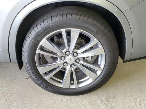 2025 Cadillac XT6 Premium Luxury FWD