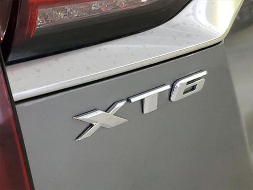 2025 Cadillac XT6 Premium Luxury FWD