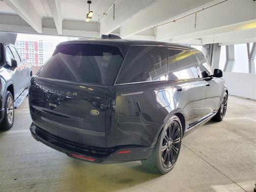 2023 Land Rover Range Rover P400 SE