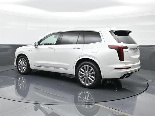 2023 Cadillac XT6 Premium Luxury FWD