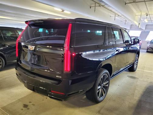 2025 Cadillac Escalade ESV Sport