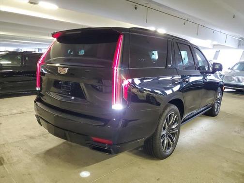 2022 Cadillac Escalade Sport
