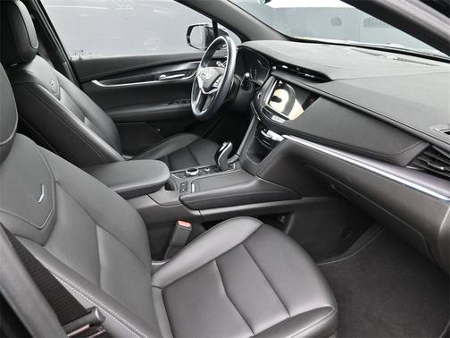 2023 Cadillac XT5 Luxury